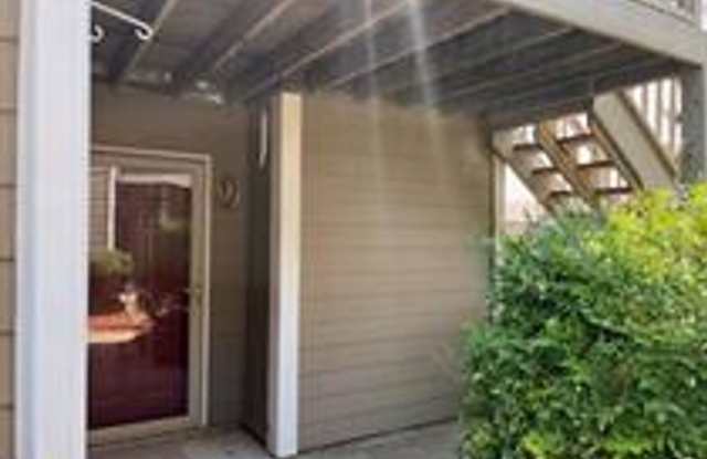 Photo of Remodeled downstairs condo in Madison city!