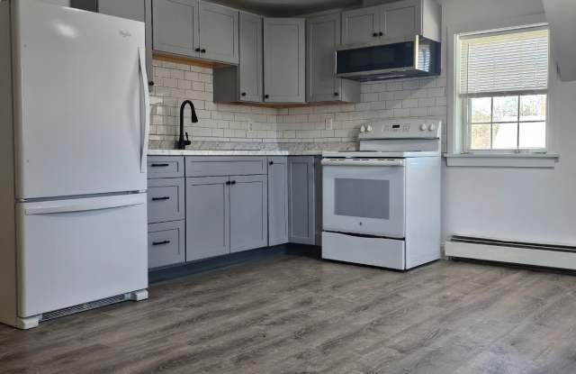 345 Essex Street apt 4