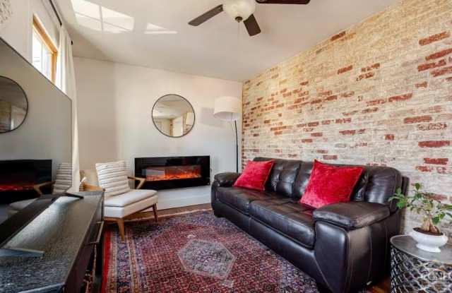 504 Warren Street Road