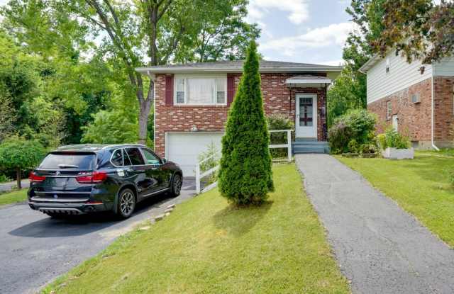 Photo of 429 West Lawrence Street