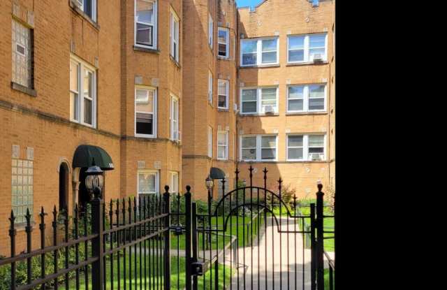 Photo of 5028 N Springfield Ave