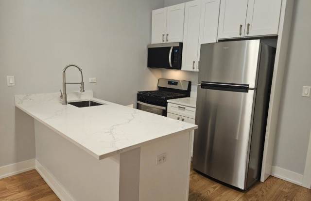 Photo of 1415 W. Erie St