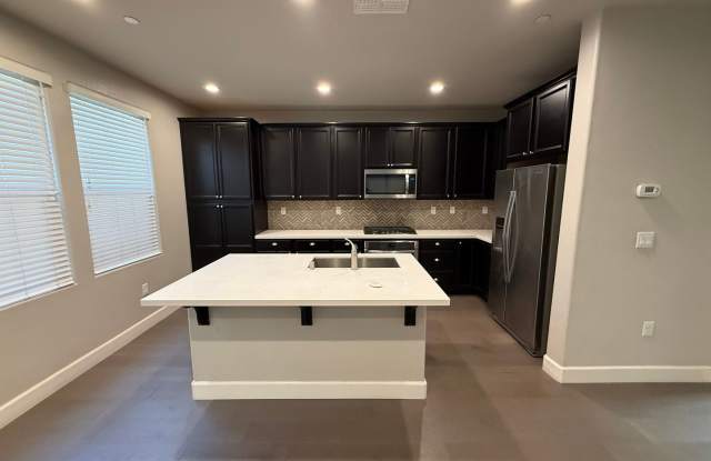 901 Persimmon Terrace - Davis 95616