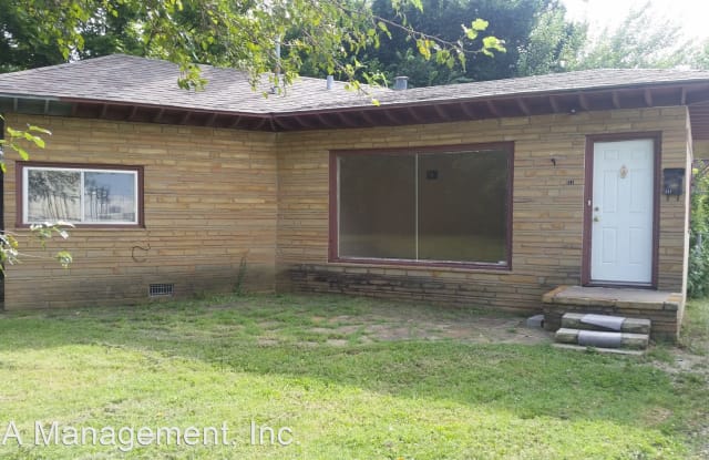 311 SW WATSON AVE - 311 Southwest Watson Avenue, Bartlesville, OK 74003