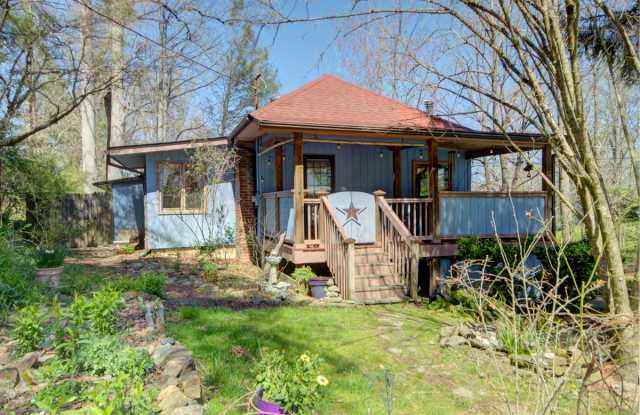 Photo of 546 W Probart St