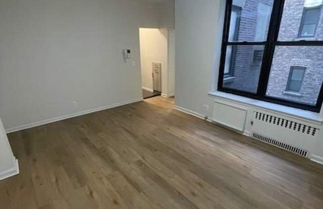 Photo of 112 West 72nd Street