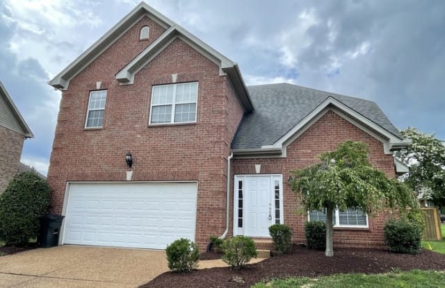 125 Mckain Crossing - 125 Mckain Crossing, Hendersonville, TN 37075