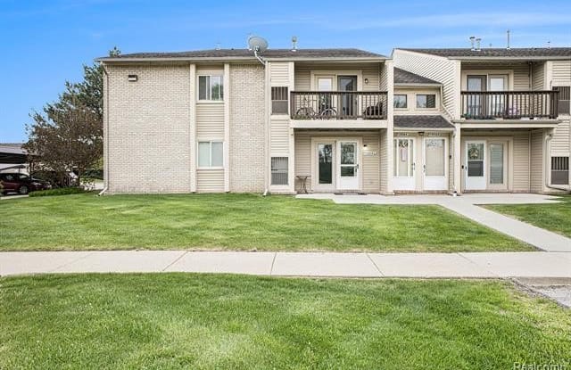 15054 RIVERSIDE Drive - 15054 Riverside Drive, Sterling Heights, MI 48313