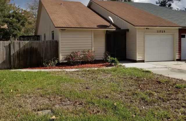 11729 FT CAROLINE LAKES CT - 11729 Ft Caroline Lakes Court, Jacksonville, FL 32225