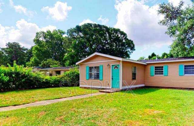 1523 W. Robinhood