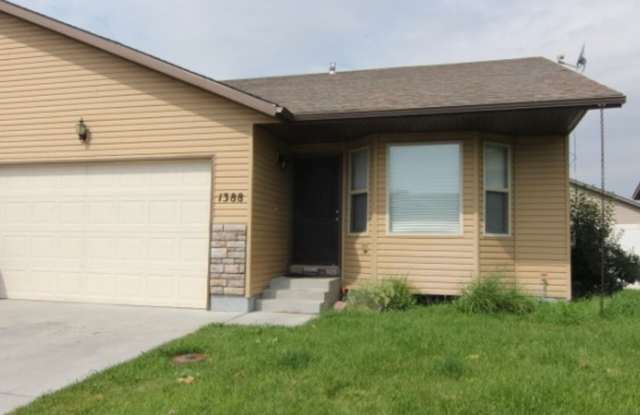 Twin Home In Ammon