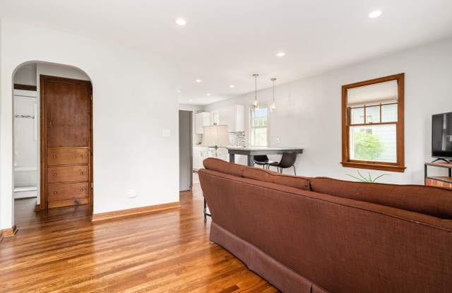 230 East Royal Forest Boulevard