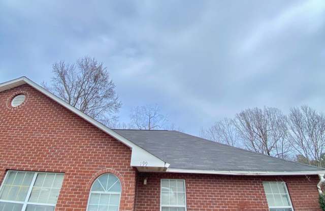 Photo of To Be Newly Renovated 3BR/2BA Duplex – Prime Location Near Auburn University!