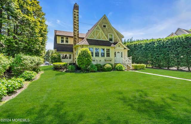 1 Roseld Court