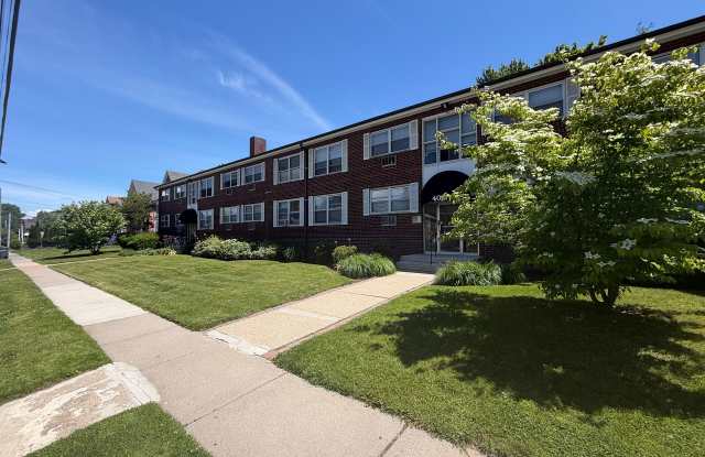 Beautifully-Maintained 1-Bedroom & Centrally Located to Everything You Need!
