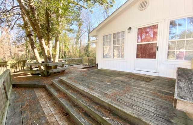 2 Bedroom Home w/ a huge deck and yard