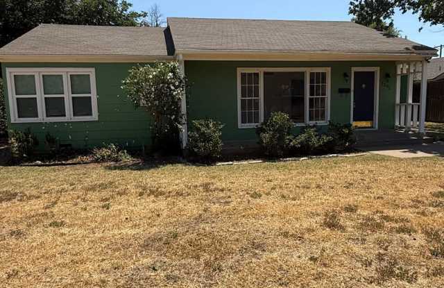 Pre Leasing for Fall 2026! 3/2 in Tech Terrace