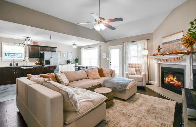 Pet Friendly Three Bedroom!