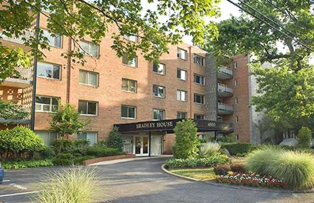 4800 CHEVY CHASE DR #404