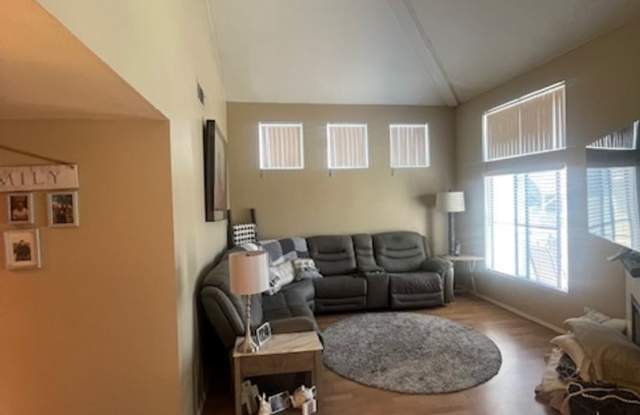 Beautiful 2 Bedroom and 2 Bath with loft in Corona-2235 Indigo Hills Dr. Unit 6