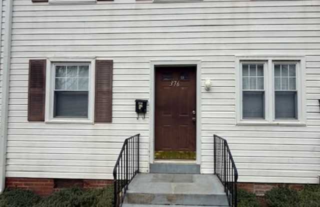 376 Cherrydale Ave