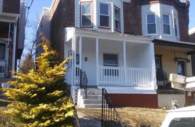 216 HAMILTON AVE - 216 Hamilton Avenue, Darby, PA 19023