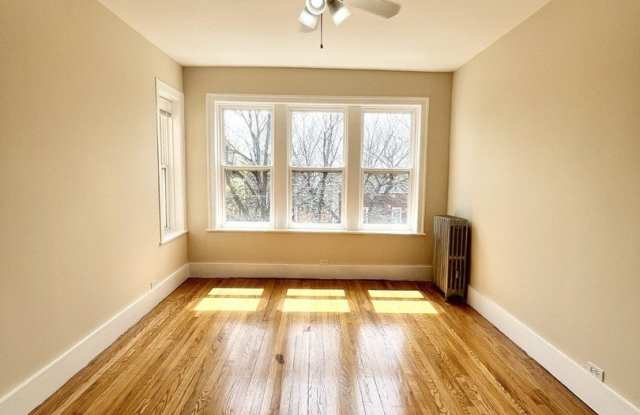 4306 W Shakespeare Avenue