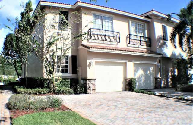 202 Las Brisas Circle
