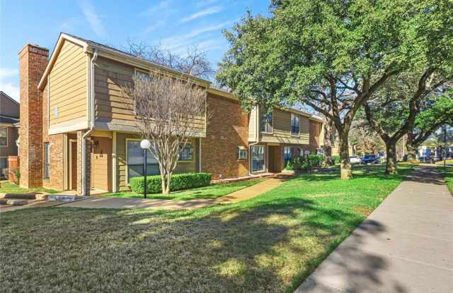 2101 Park Willow Lane - 2101 Park Willow Lane, Arlington, TX 76011