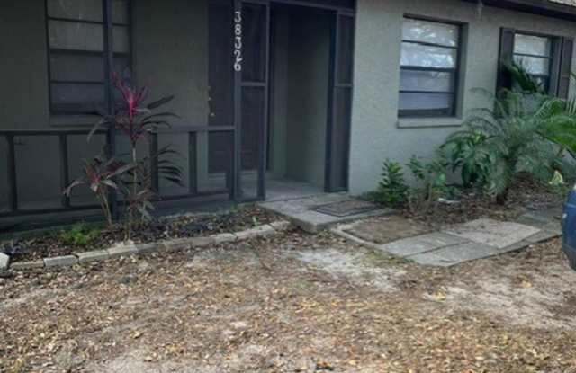 Move-In Ready 2BR/2BA Home with Modern Updates  Prime Zephyrhills Location!