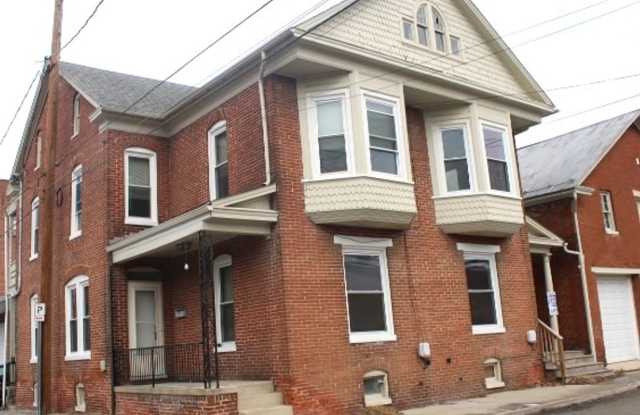 17 W Park Ave Hanover