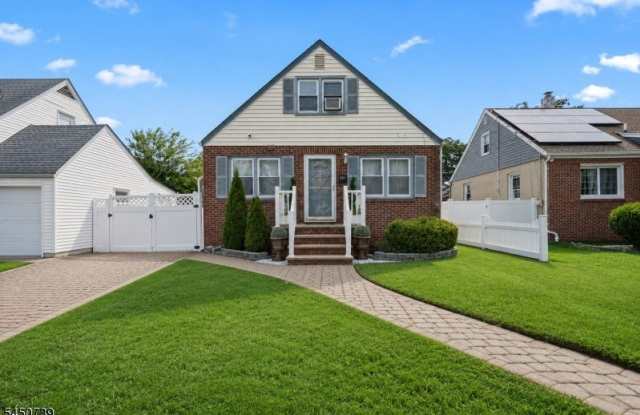 717 Sheridan Ave