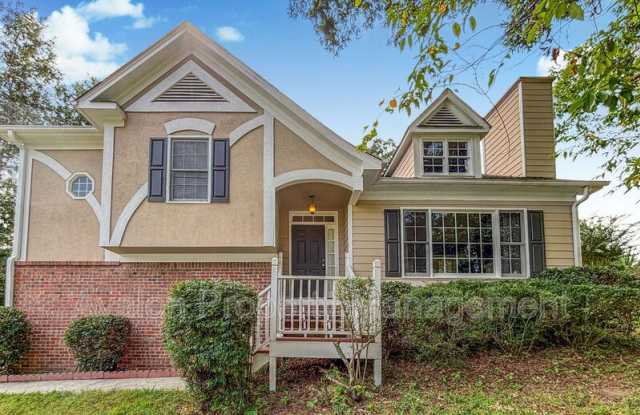 6449 Ivey Chase