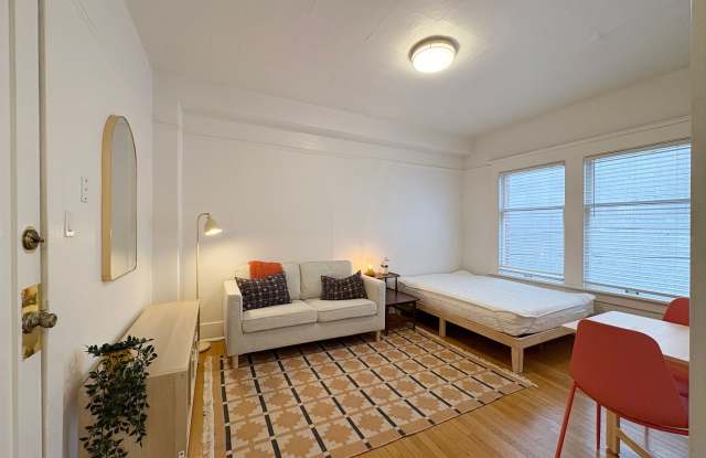 Virginian Apartments