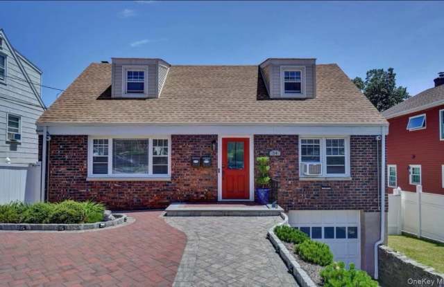 54 McGeory Avenue
