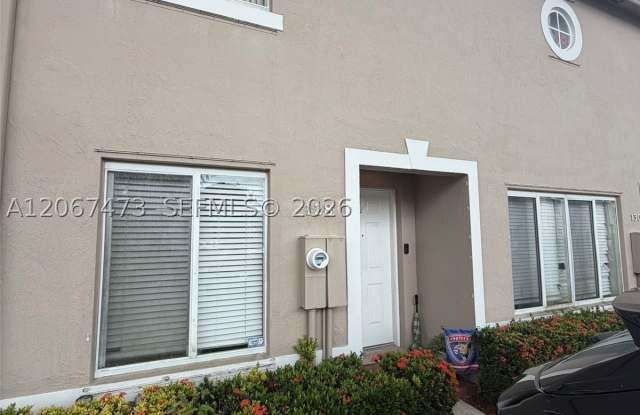 128 Riviera Cir