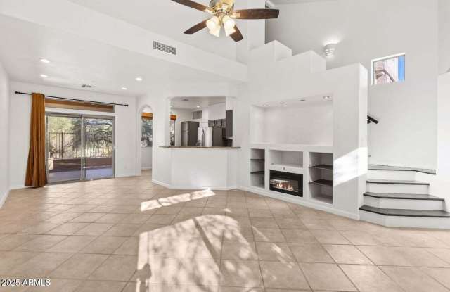 4118 E Justica Street