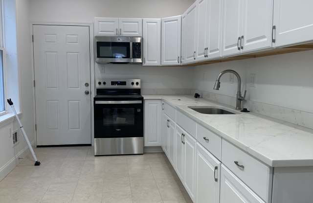 2420 North Reese Street