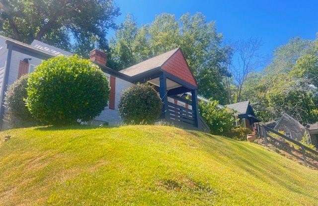 1298 GIDEONS Drive SW