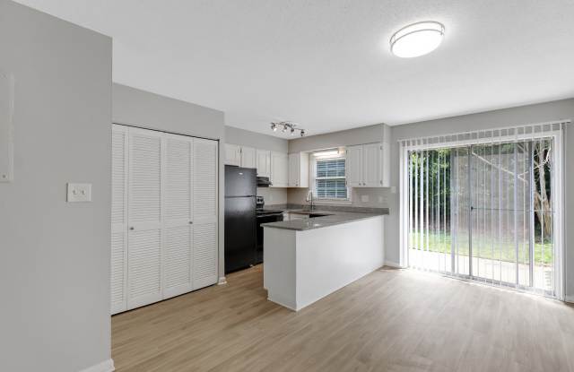 Photo of Williamsburg Manor