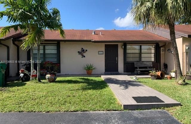 4444 SW 136th Pl - 4444 SW 136th Pl, Kendale Lakes, FL 33175