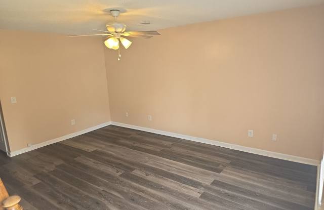 2 Bed 1.5 bath Townhouse in Cayce