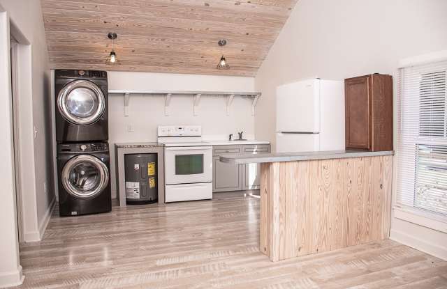 452 North Spring Street