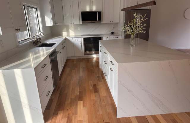 816 UTTERBACK STORE Road