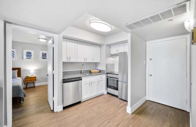 Eleven13 Apartments and Townhomes - Student Housing