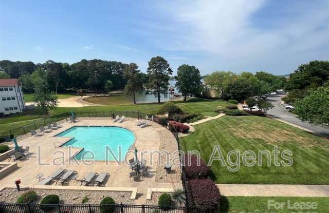 17919 Kings Point Dr