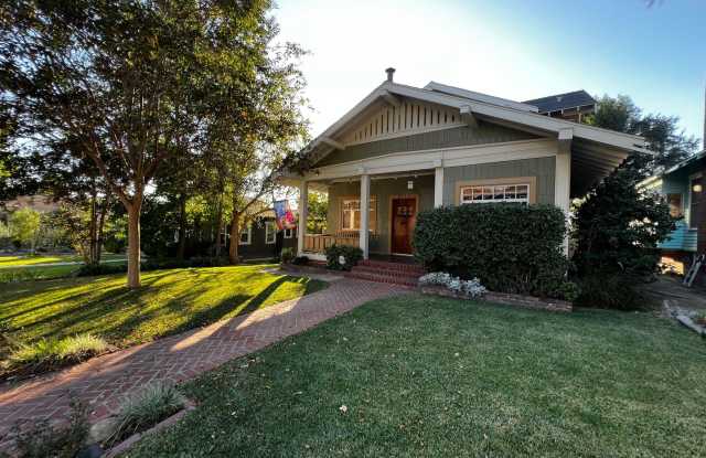 Uptown Whittier 4 Bedroom 3 Bath Beautiful Craftsman Home for Rent with a 2 car garage