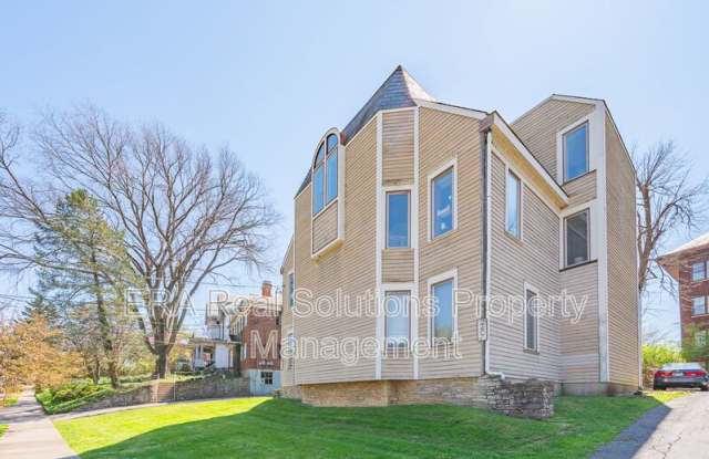 255-257 Loraine Avenue - Unit 5