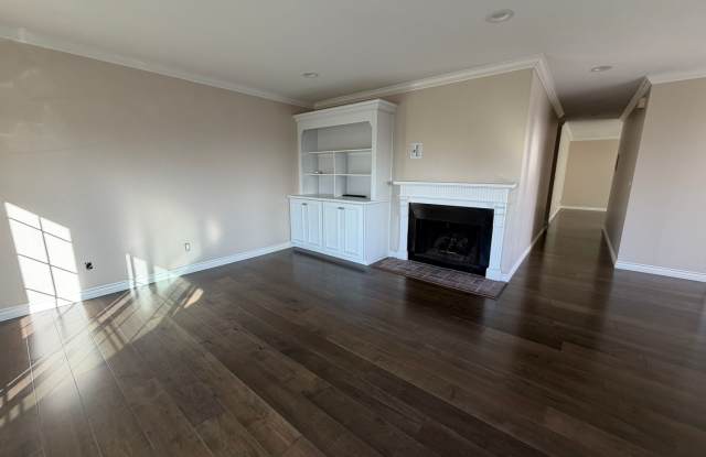 Beautiful 3 Bedroom Condo in Azusa