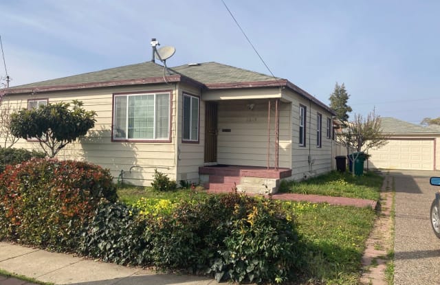 2625 Downer Ave. - 2625 Downer Avenue, Richmond, CA 94804